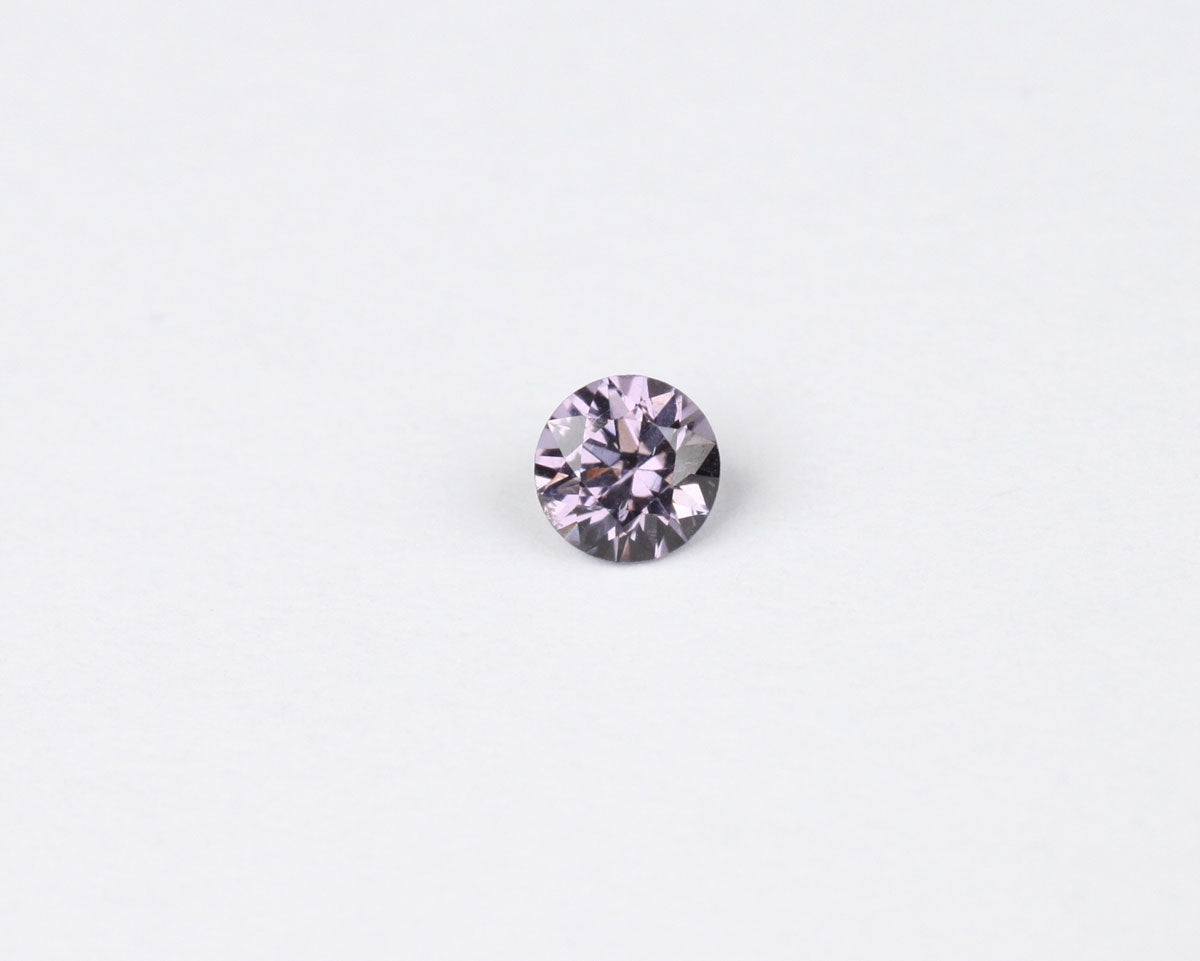 Spinel round 4 mm 0.28 ct