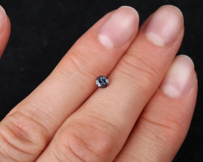 Spinel round 4 mm 0.28 ct