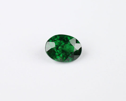 Tsavorite garnet green oval 6 mm 0.78 ct