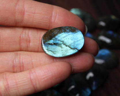 Spektrolit Cabochon oval 30x21 mm