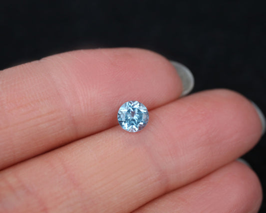 Topas swiss blå 4 mm 0,3 ct