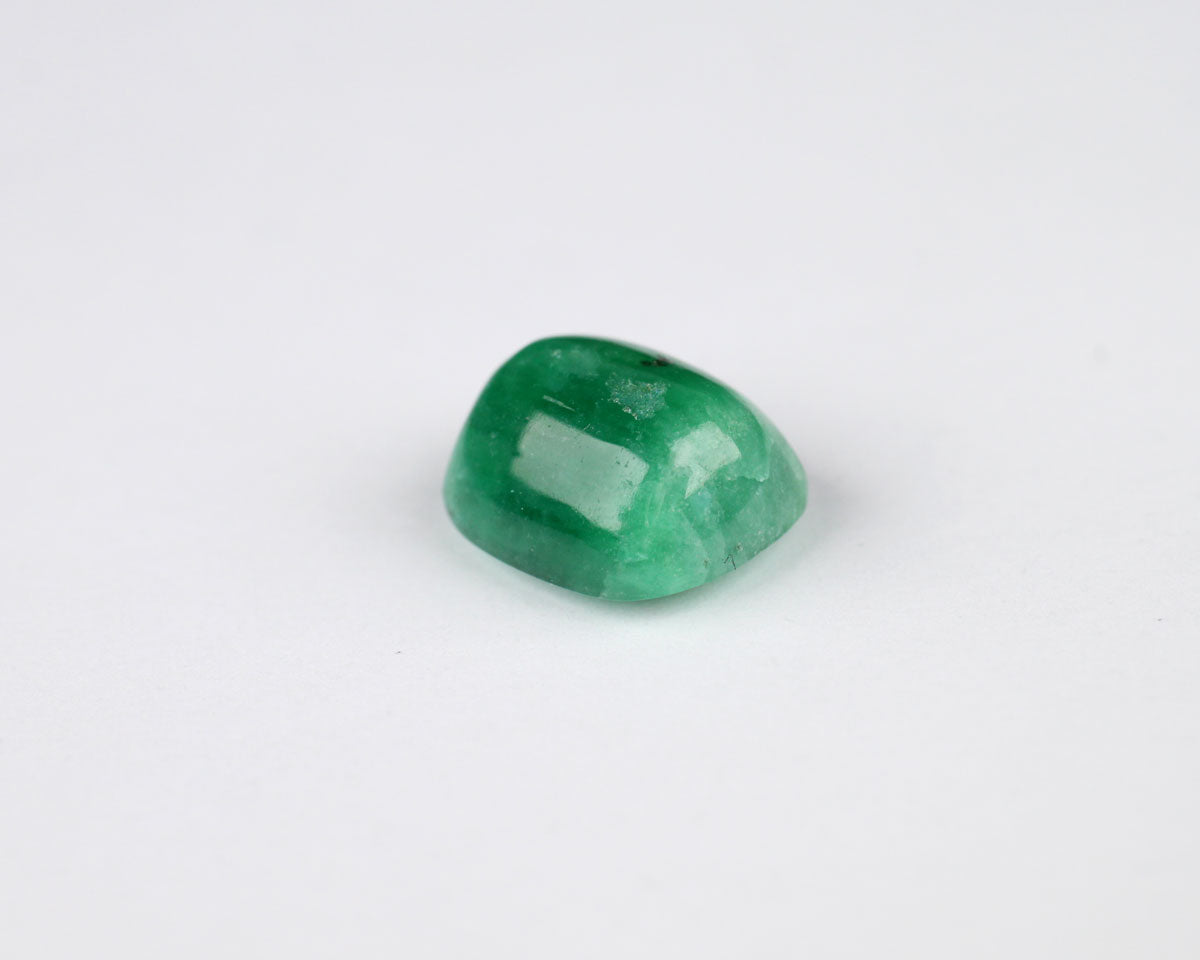 Cabochon cut Shakiso Emerald 10 mm 3.65 ct