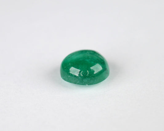 Cabochon cut Shakiso Emerald round 8mm 2 ct