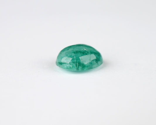 Shakiso Emerald Oval Cabochon 8 mm 1.48 ct