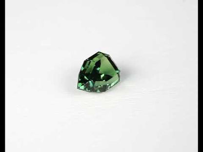 Sapphire green shield 8 mm 1.87 ct